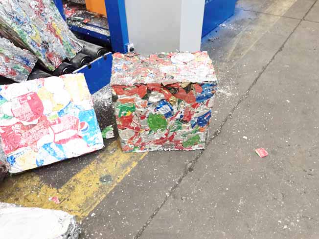 Two Ram Aluminum Cans Press Baler With Conveyor