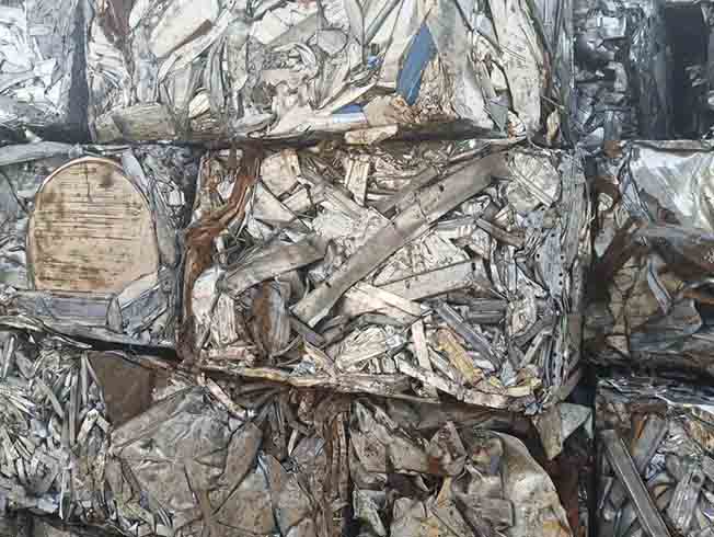 Small Scale Aluminum Scrap Baler