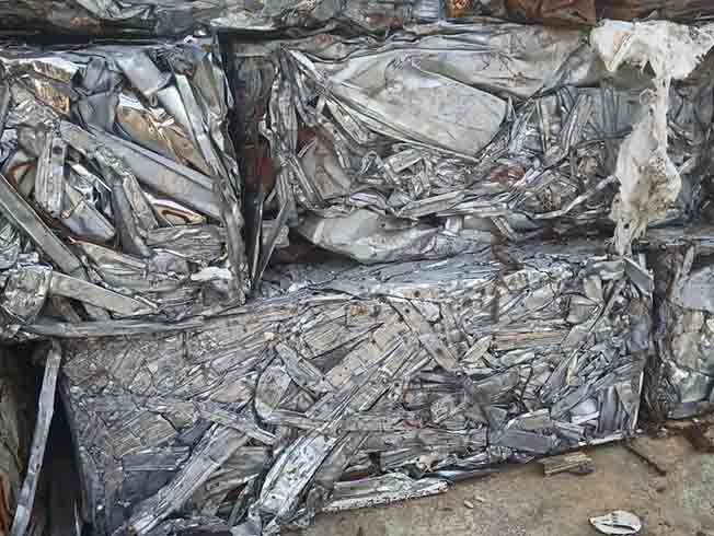 Small Scale Aluminum Scrap Baler