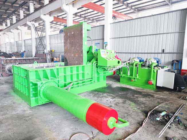 Remote Control Metal Scrap Baling Machine