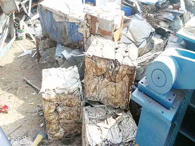 Iron Scrap Pressing Baler Machine