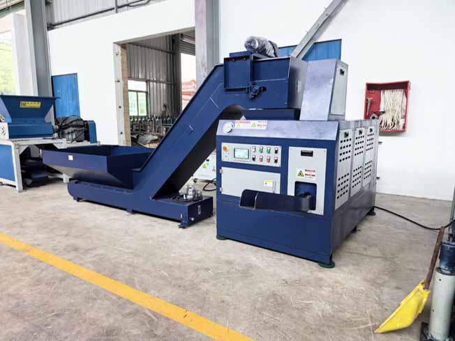 Metal Chip Compactor