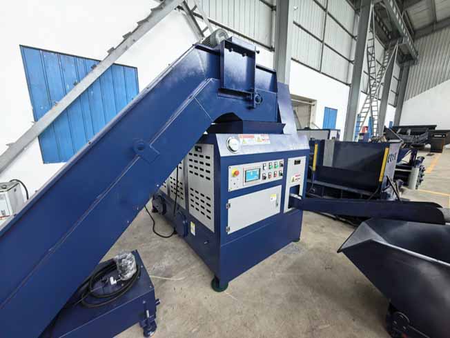Metal Chip Compactor