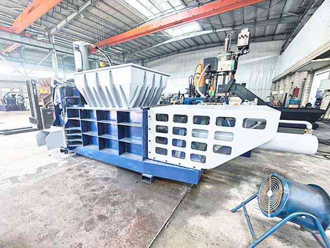 Triple Rams Scrap Metal Baling Machine