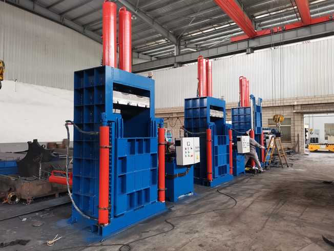 Vertical Metal Scrap Baler