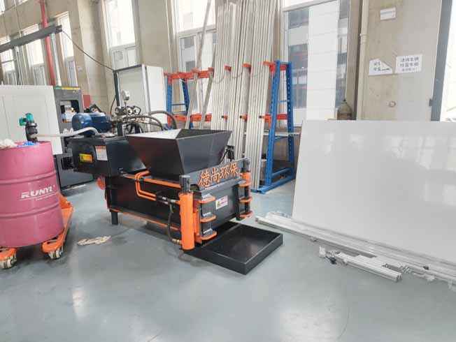 Low Price Light Metal Compress Baler