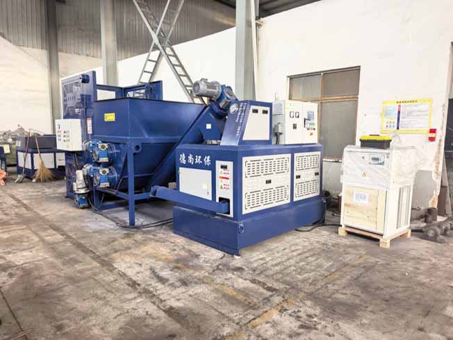 Hydraulic Iron Chip Briquette Press