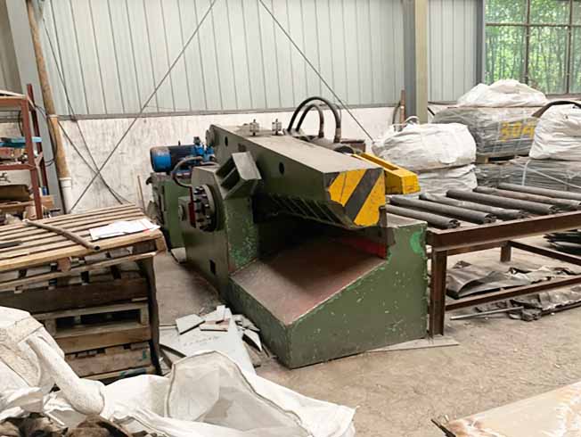 Q43 Alligator Shear Machine