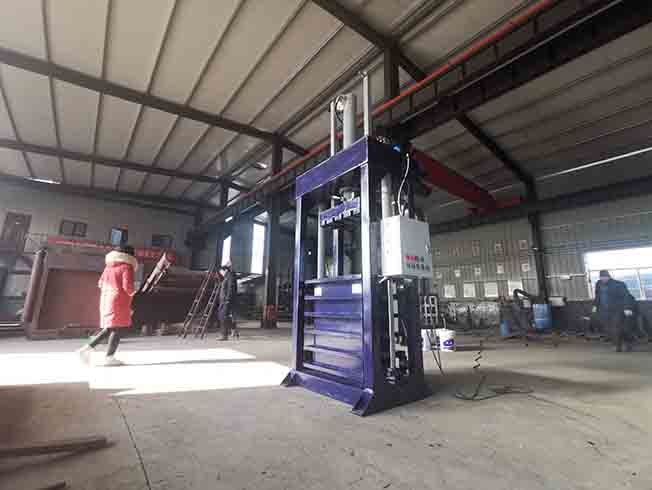 Used Old Clothes Baler Machine