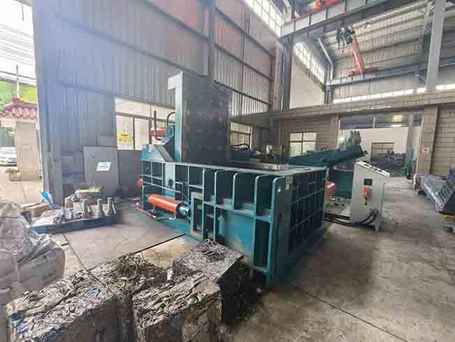 Automatic One Button Control Metal Scrap Baler