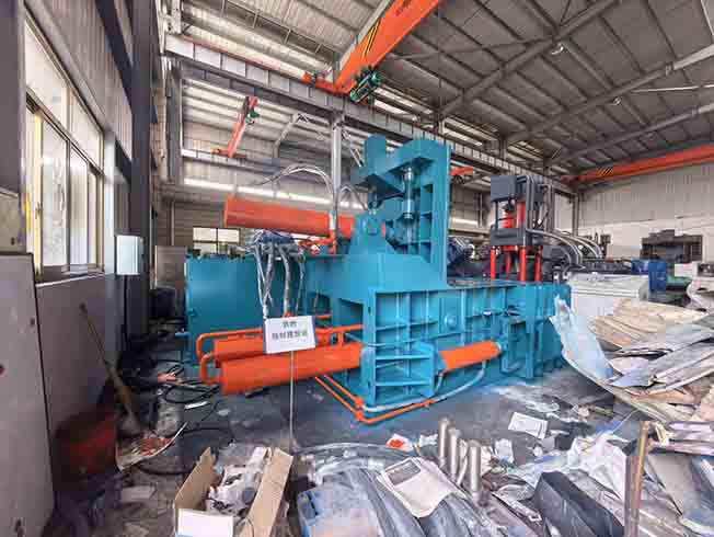 Automatic Baling Press For Metal Scrap