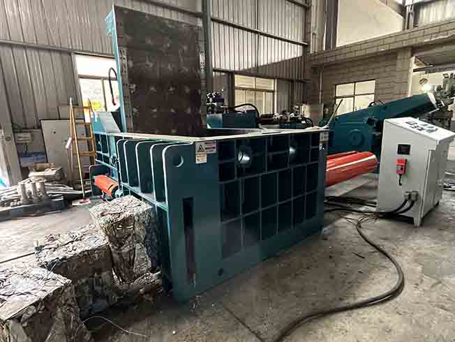 Used Hydraulic Scrap metal Baling Machine