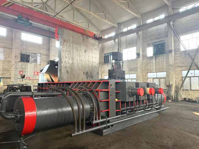 Heavy Scrap metal Baling Machine